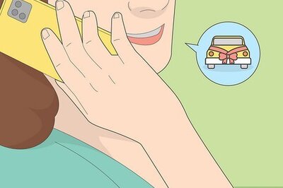 How to Decorate a Wedding Car with Ribbon