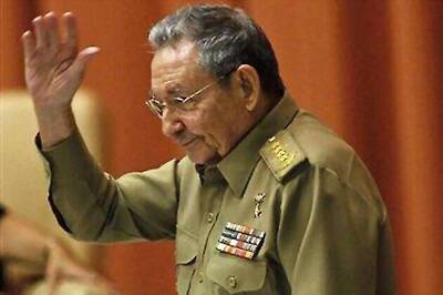Cuba backs asylum offers for Snowden from Latin American allies