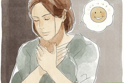 How to Be Social at a Party when You Don't Know Anyone There