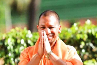 Uttar Pradesh CM Adityanath Launches Scheme for Cashless Medical Benefit for State Employees, Pensioners