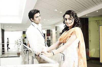 Tamil Review: 'Leelai' is sophisticated love tale