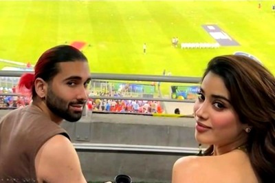 Janhvi Kapoor And Orry Spotted Enjoying RCB Vs RR IPL Match, Photo Goes Viral; See Here