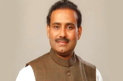 No Vaccines, Forced to Use Stock Meant for 18+ For Those Above 45: Maharashtra Health Minister