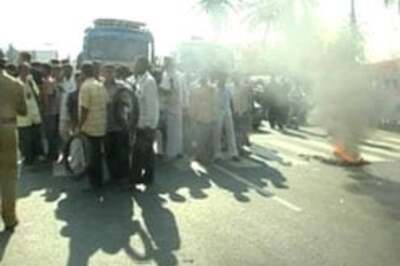 Cauvery activists try to block airport