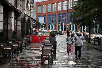 UK risks big second coronavirus wave if it reopens schools without more testing, study finds