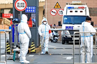 'How Do We Live? What Do We Eat?': Locked Down Residents in China Cry for Help amid 'Logistics' Crisis