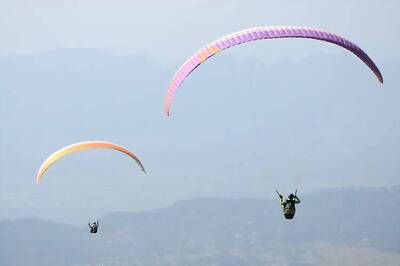 Government employees to go rock climbing, paragliding for better risk taking