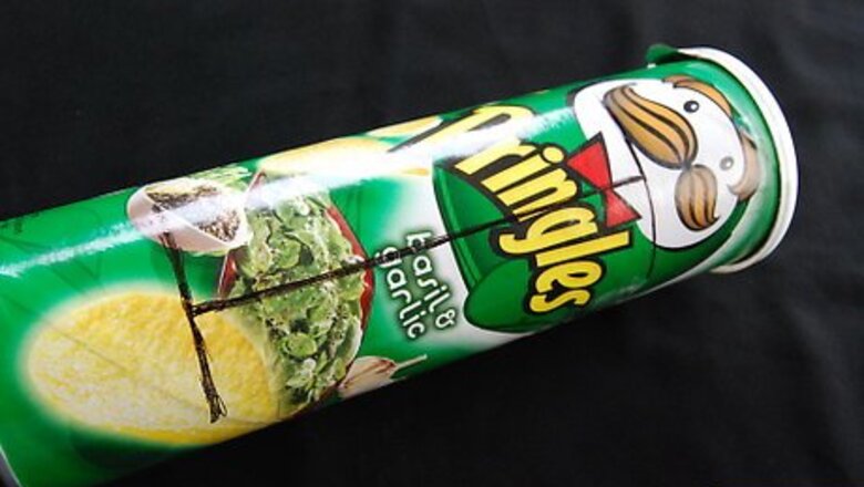 How to Create a Pringles Can Light Reflector
