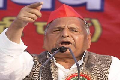 UP's model of development better than Gujarat: Mulayam