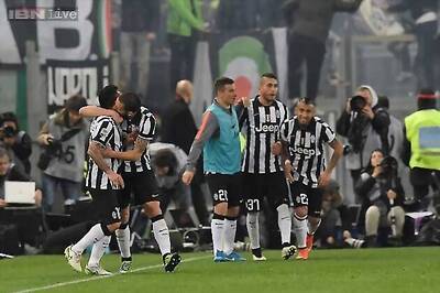 Ten-man Roma salvage a 1-1 draw with Juventus in Serie A