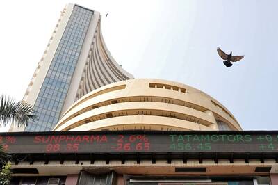 Market Closing: Sensex Drops 338 pts; Nifty Below 19,350; PSBs Outperform