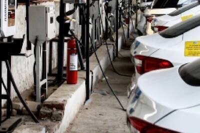 Nitin Gadkari Declares More Than 18 Lakh EVs Registered in India