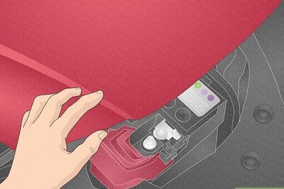 How to Charge a Prius Battery