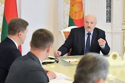 Lukashenko: I need to contact Putin, protests not just threat to Belarus