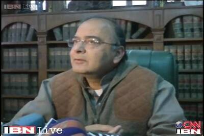 Arun Jaitley hits out at Priyanka for calling BJP leaders 'rats'