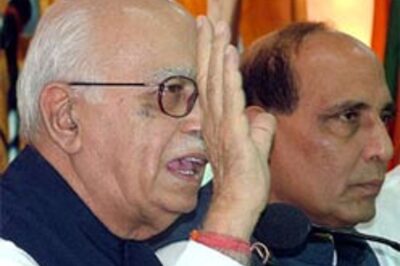 Advani rips apart Indo-US N-deal