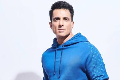 Fan Calls Sonu Sood 'God', His Reaction Is Winning Twitter