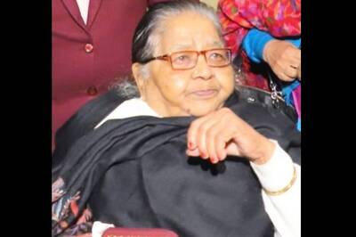 Union Health Minister Harsh Vardhan's Mother Passes Away at 89, Her Eyes Donated at AIIMS