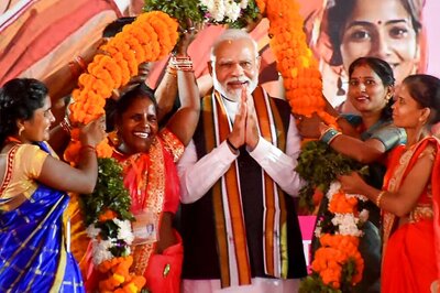 With Rs 100 Cut in LPG Prices, PM Modi Reaches Out to Women Before Poll Code Comes Into Play