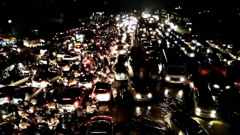 Watch: Traffic Situation Improves, Waterlogging Still an Issue