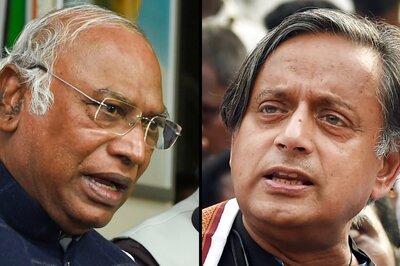Mallikarjun Kharge Taunts Tharoor, Says He Will Implement Only Udaipur Declaration