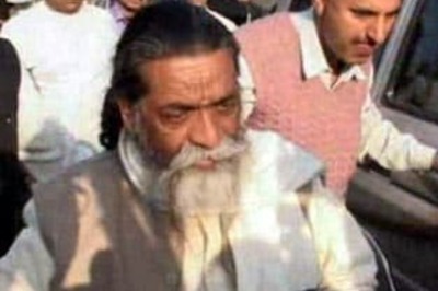 Shibu Soren struggles to get to the Assembly