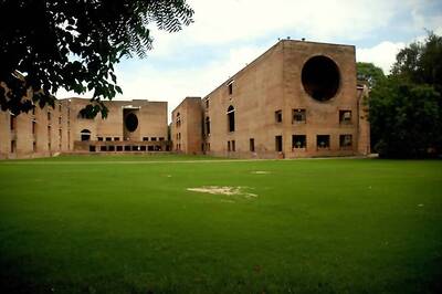 IIM-Ahmedabad Alumni Write to Director, Compare Lack of Diversity in Faculty Bodies to Apartheid
