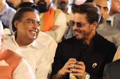 Mukesh Ambani, Shah Rukh Khan Pictured Drinking ORS at PM Modi Oath-Taking Ceremony | See Photos