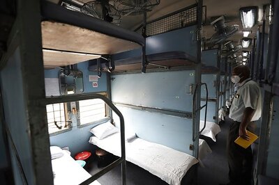Railways Providing Coaches with 800 Beds to Delhi for Covid Treatment: MHA