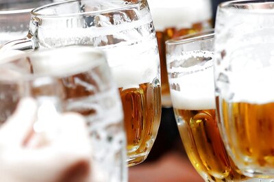 Good News for Gurugram Tipplers as Bars, Some Restaurants May Stay Open 24/7 in City. Check Details