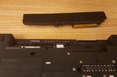 How to Clean Inside a Laptop Computer