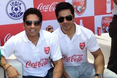 Snapshot: Varun Dhawan meets his idol Sachin Tendulkar