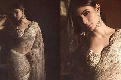 Sexy! Mouni Roy Flaunts Her Curves In A White See-Through Saree; Hot Photos Goes Viral