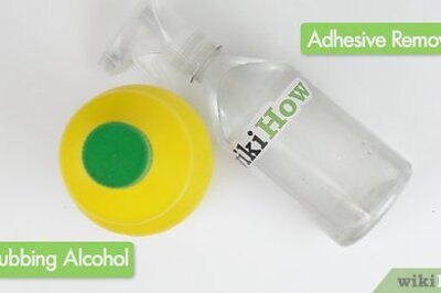 How to Remove an Iron on Transfer From Clothes