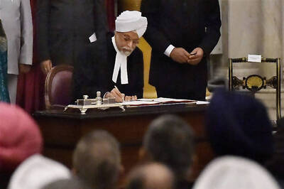 Courts Don't Delay, Says CJI, Asks Govt to Cut Litigations