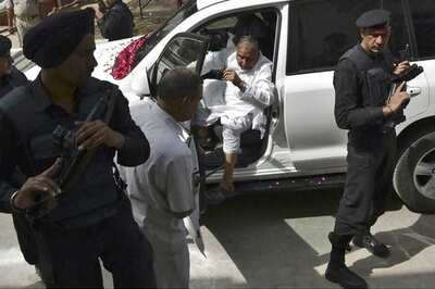 Unwilling to Pay Repair Cost, Yogi Govt May Replace Mulayam Singh's Mercedes With Rs 96 Lakh Car