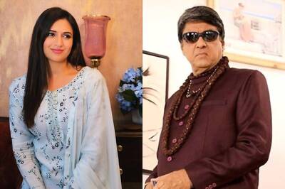 Divyanka Tripathi Calls Out Mukesh Khanna for His 'Regressive' Statement on MeToo