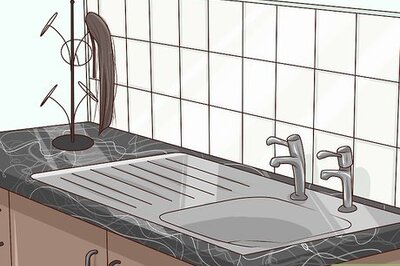 How to Keep a Synthetic Ponytail from Tangling