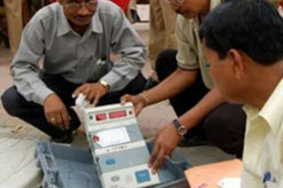 Assam: Cong leads in close race