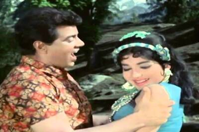 Dharmendra Is 'Deeply Shocked' Over Jayalalithaa's Demise