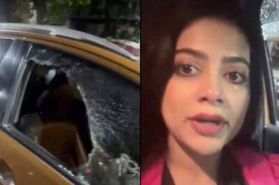 Bengali Star Payel Mukherjee Attacked Amid Protests in Kolkata; SHOCKING Video Shows Her in Tears | Watch