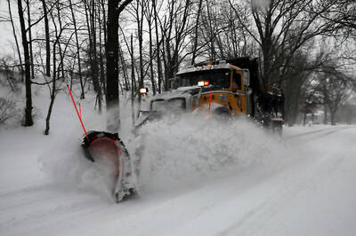 Blizzard Blows Into Northeast US; Flights Canceled, Schools Shut