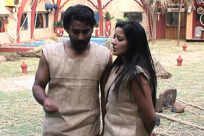 Bigg Boss 10, Day 31: Swami Ji Questions Monalisa's Character; Lopa, Rahul and Rahul Stand Up For Her