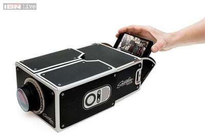 This £16 device is a projector for your smartphone