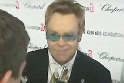 Elton wants to rock with hip-hop
