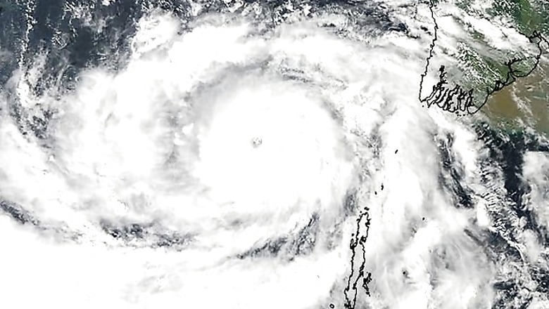 Cyclone 'Titli' : Odisha Minister Asks People Not to go for Panic Buying