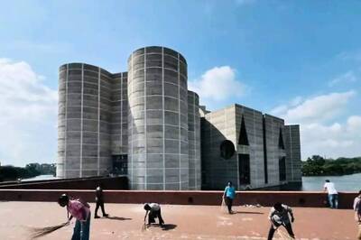 Bangladesh Youth Step Up to Clean Streets After PM Sheikh Hasina's Ouster