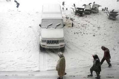 Rain, snow aggravate cold; total death toll 140