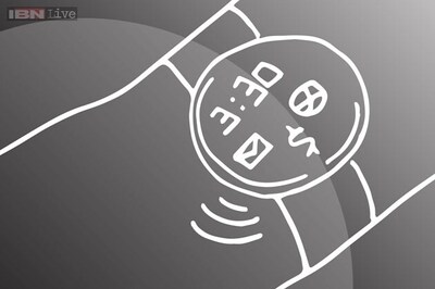 Samsung is also aping the Moto 360 with a circular Gear smartwatch