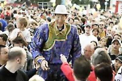 World's tallest man says he's happy